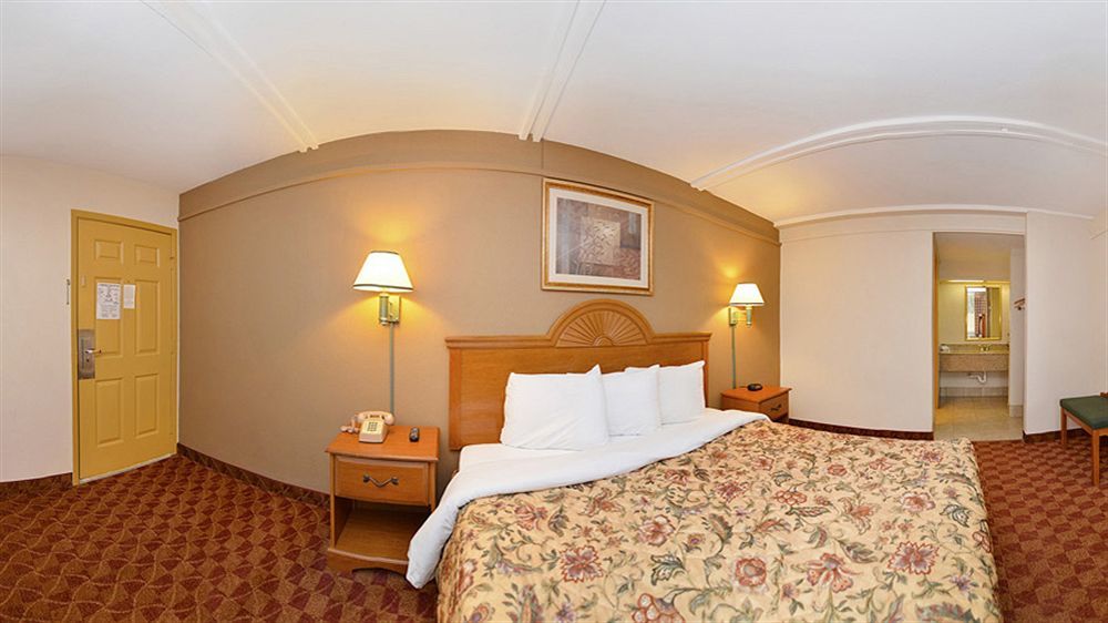 Spanish Trace Inn Athens Extérieur photo