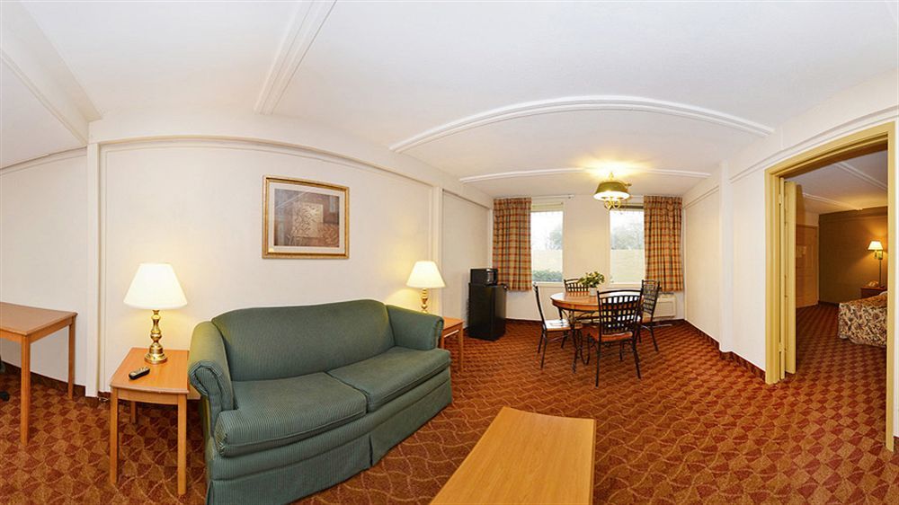 Spanish Trace Inn Athens Extérieur photo