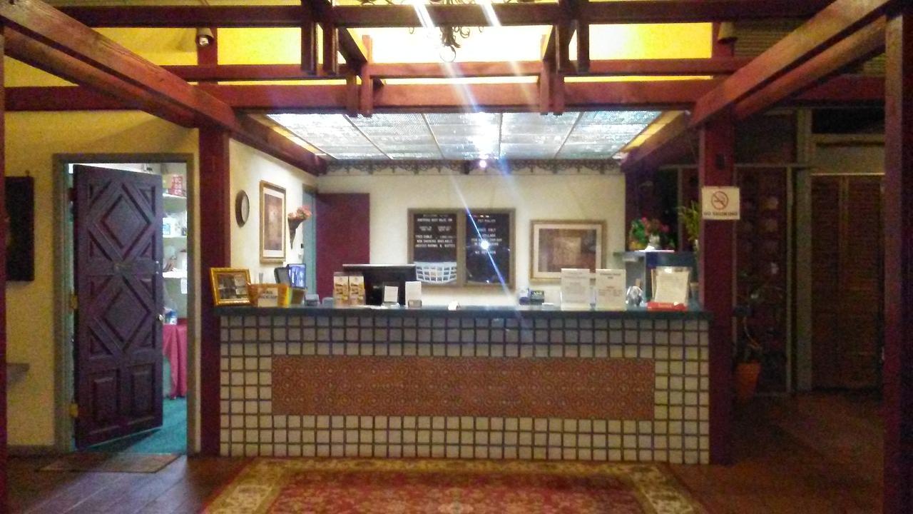 Spanish Trace Inn Athens Extérieur photo
