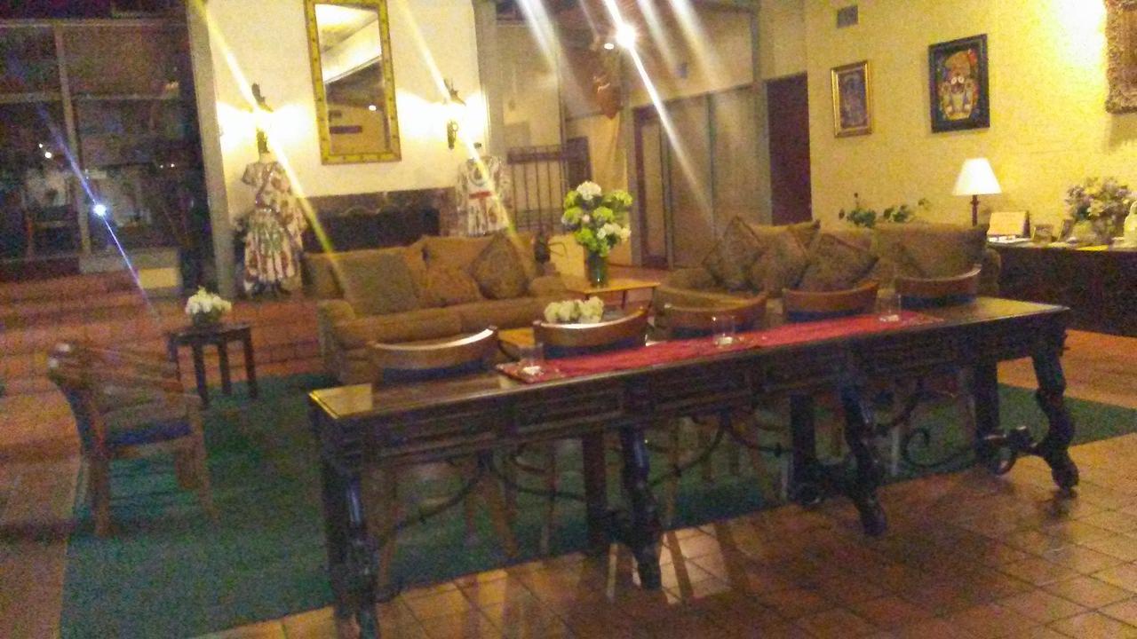Spanish Trace Inn Athens Extérieur photo