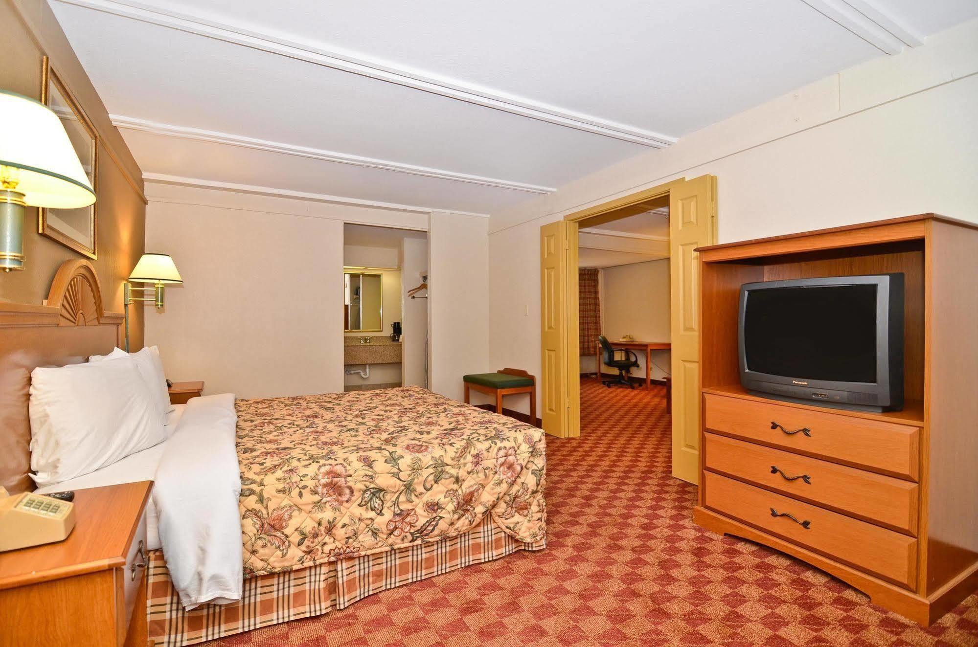 Spanish Trace Inn Athens Extérieur photo