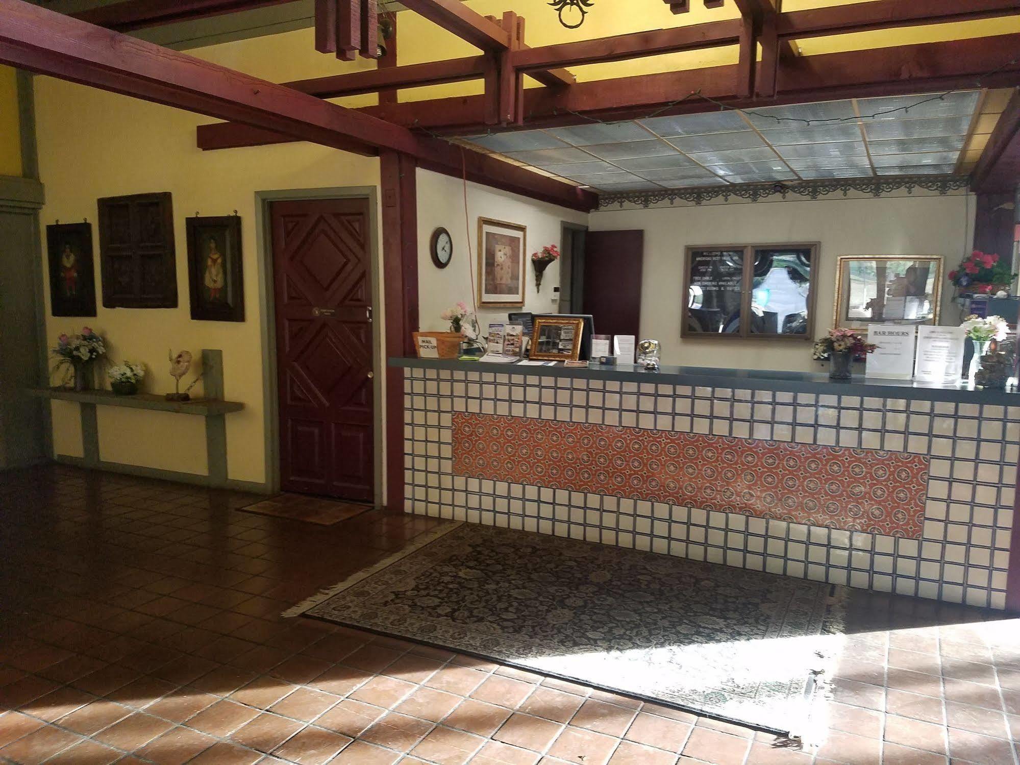 Spanish Trace Inn Athens Extérieur photo