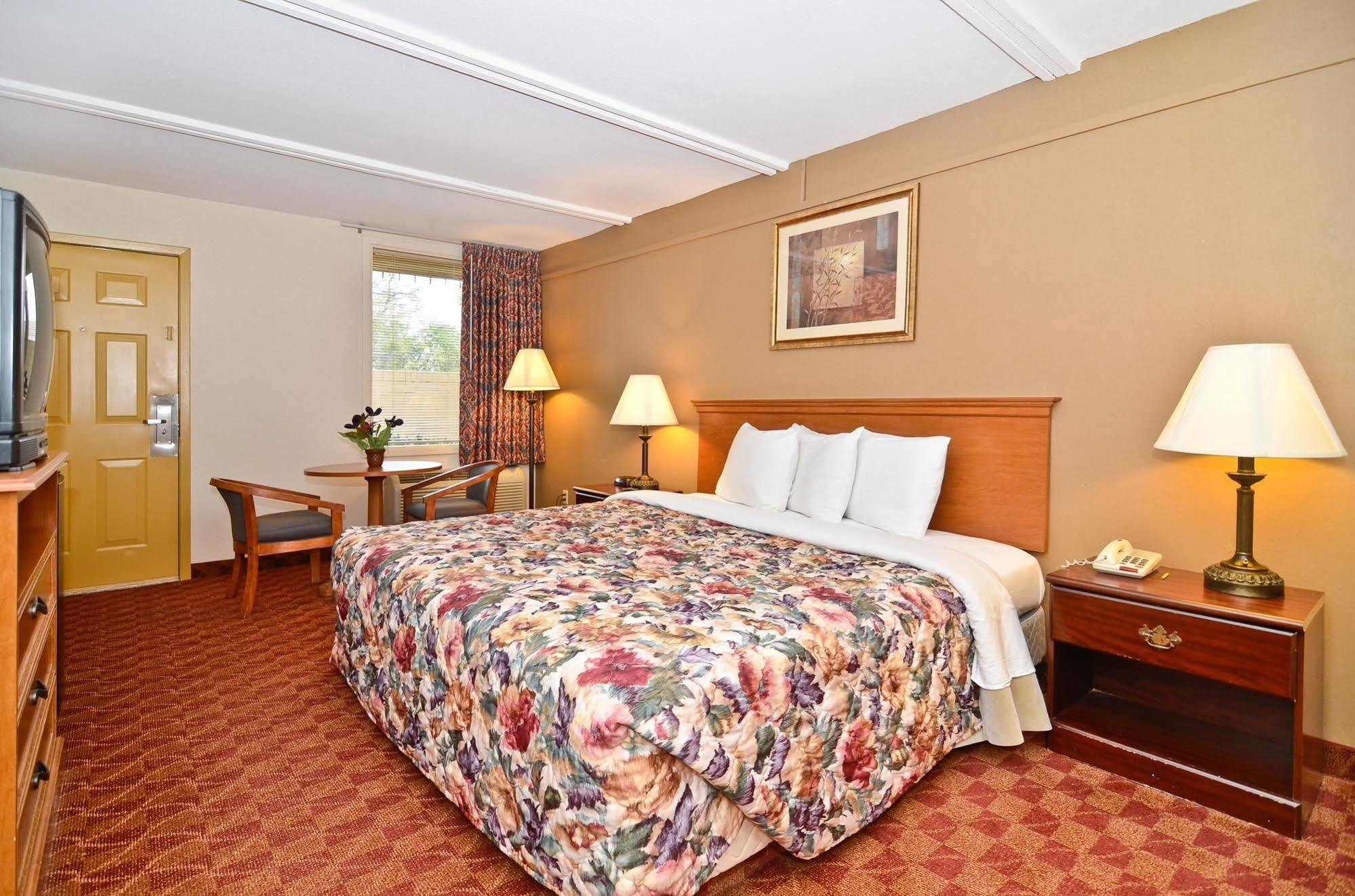 Spanish Trace Inn Athens Extérieur photo